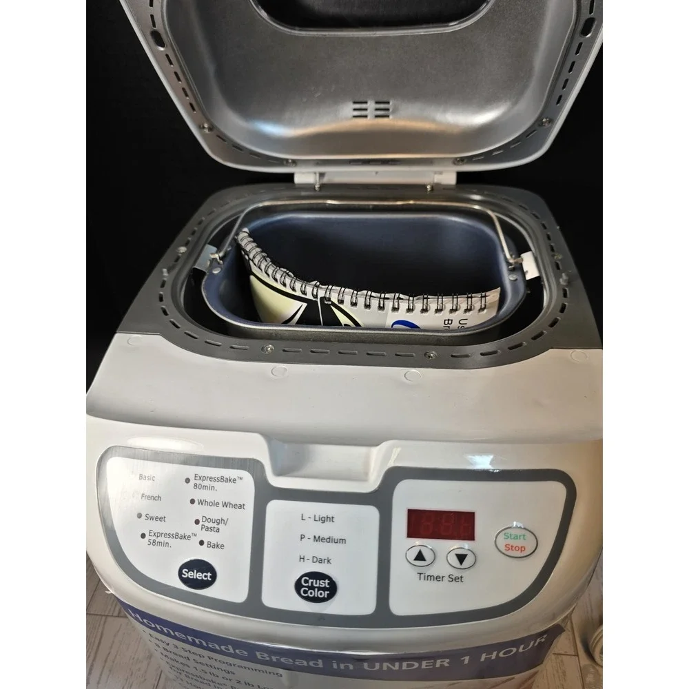 🍞 NEW W/ STICKER! Oster 5838-026 Bread Maker!  2LB LOAF! - Picture 2 of 8